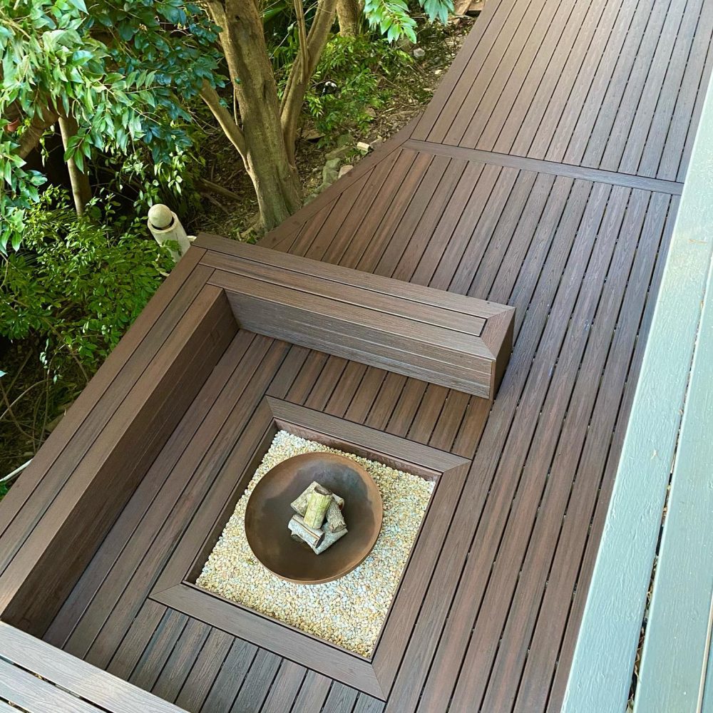 Platinum Decks firepit around NewTechWood deck